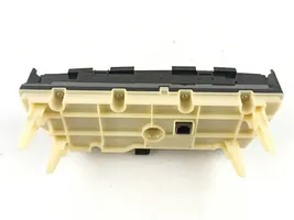 Toyota Prius (XW30) Ilmastoinnin ohjainlaite/moduuli 5590047020