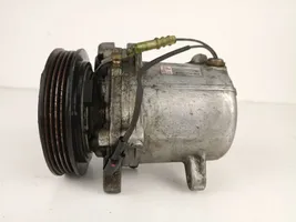 Suzuki Grand Vitara I Ilmastointilaitteen kompressorin pumppu (A/C) 9520170CM0