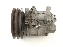 Mazda Premacy Ilmastointilaitteen kompressorin pumppu (A/C) C10061K00