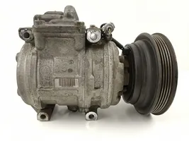 Toyota Carina T190 Ilmastointilaitteen kompressorin pumppu (A/C) 883202B130