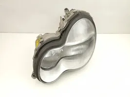 Mercedes-Benz CLK AMG A208 C208 Lampa przednia A2038202359