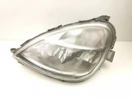 Mercedes-Benz A W169 Lampa przednia A1688200961