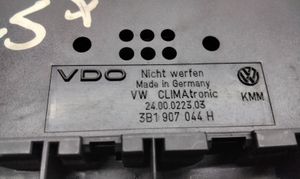 Volkswagen PASSAT B5 Oro kondicionieriaus/ klimato/ pečiuko valdymo blokas (salone) 3B1907044H