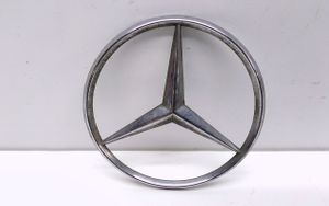 Mercedes-Benz E W124 Emblemat / Znaczek 2017580058