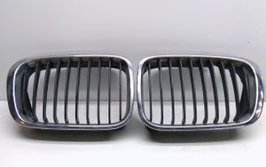 BMW 3 E46 Grille calandre supérieure de pare-chocs avant 8195055