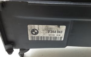 BMW 3 E46 Staffa di montaggio del radiatore 2354043