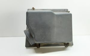 Audi A8 S8 D2 4D Air filter box cover 077133837F