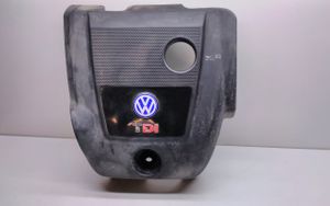 Volkswagen Golf IV Moottorin koppa 038103925