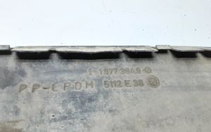 BMW 3 E36 Moulure inférieure de pare-chocs arrière 1977384