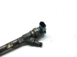 Chrysler Voyager Injecteur de carburant 0445110059