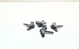 Volkswagen Sharan Fuel Injector clamp holder 