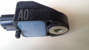 Lexus CT 200H Sensore d’urto/d'impatto apertura airbag 8917375010