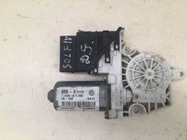 Volkswagen Golf IV Moteur de lève-vitre de porte avant 1J4959812C