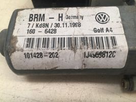 Volkswagen Golf IV Priekinis varikliukas langų pakėlėjo 1J4959812C