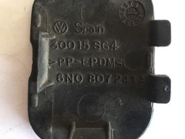 Volkswagen Polo III 6N 6N2 6NF Etuhinaussilmukan suojakansi 6N0807241A