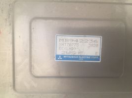 Mitsubishi Galant Variklio valdymo blokas MB942236