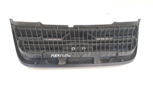 Hyundai Matrix Maskownica / Grill / Atrapa górna chłodnicy 8636117010