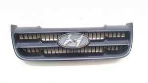 Hyundai Matrix Maskownica / Grill / Atrapa górna chłodnicy 8636117010