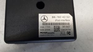 Mercedes-Benz A W169 Puhelimen käyttöyksikkö/-moduuli B67824252