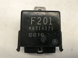 Mazda 626 Citu veidu vadības bloki / moduļi K8T14371
