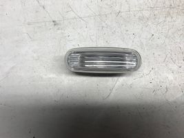 Fiat Punto (188) Indicatore di direzione del parafango anteriore 51717793