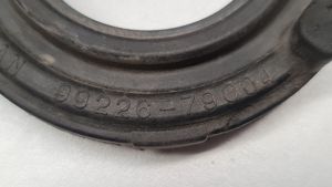 Toyota Corolla Verso E121 Cache-poussière de phare avant 9922679004