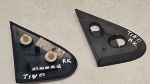 Nissan Almera Tino Rivestimento dell’estremità del parafango 3004677