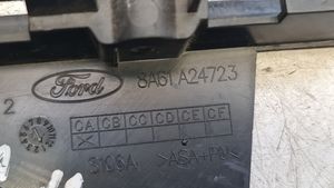 Ford Fiesta Takaoven lasin muotolista 8A61A24723