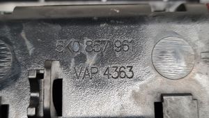 Volkswagen Golf VI Peleninės apdaila (priekyje) 5K0857961