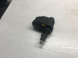 Opel Kadett E Moteur de réglage du niveau des phares 0307851309