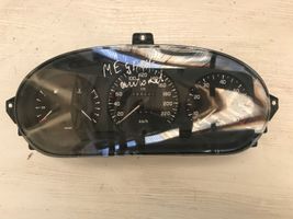 Renault Megane I Compteur de vitesse tableau de bord 7700839644