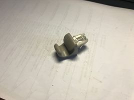 Toyota Corolla E110 Clip/gancio/supporto per aletta parasole 