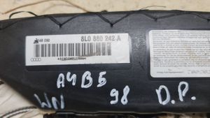 Audi A4 S4 B5 8D Sēdekļa drošības spilvens 8L0880242A