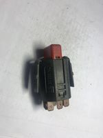 Opel Kadett D Interruttore luci di emergenza 90069102