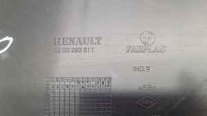 Renault Clio III Garniture de couvercle de coffre arriere hayon 8200293811