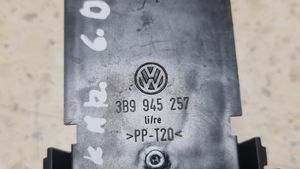 Volkswagen PASSAT B5 Element lampy tylnej 3B9945257