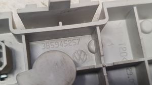 Volkswagen PASSAT B5 Parte del faro posteriore 3B5945257