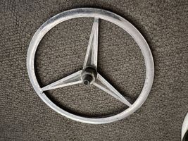 Mercedes-Benz W123 Logo, emblème de fabricant 1237580158