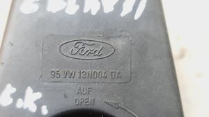 Ford Galaxy Aizmugurējā luktura detaļa 95VW13N004DA