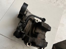 Hyundai Matrix Power steering pump mounting bracket 