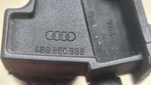 Audi A6 S6 C5 4B Dysza spryskiwacza szyby przedniej / czołowej 4B0955988