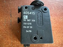 Opel Astra G Moteur de verrouillage trappe à essence 90587326