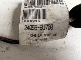 Nissan Almera Tino Lampa oświetlenia tylnej tablicy rejestracyjnej 24055BU700