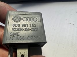 Audi A6 S6 C5 4B Autres relais 8D0951253