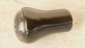 Hyundai Santa Fe Gear lever shifter trim leather/knob 