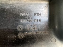 Audi A4 S4 B5 8D Dangtelis saugiklių dėžės 8D2907613A