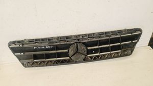 Mercedes-Benz A W168 Grille calandre supérieure de pare-chocs avant 1688800983