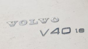 Volvo S40, V40 Gamintojo ženkliukas/ modelio raidės 
