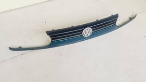 Volkswagen Golf III Griglia superiore del radiatore paraurti anteriore 1H6853653C