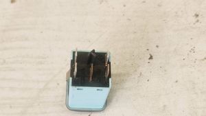 Opel Zafira A Seat heating switch 24438250